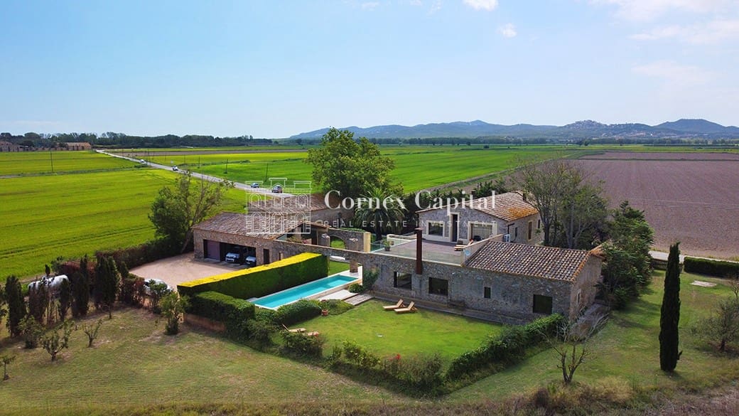 6 bedroom Villa for rent in Pals with pool garage - € 9,950 (Ref: 7703991)