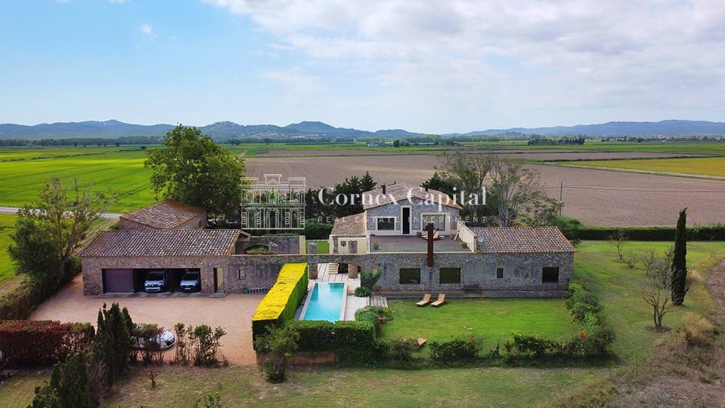 6 bedroom Villa for rent in Pals with pool garage - € 9,950 (Ref: 7703991)