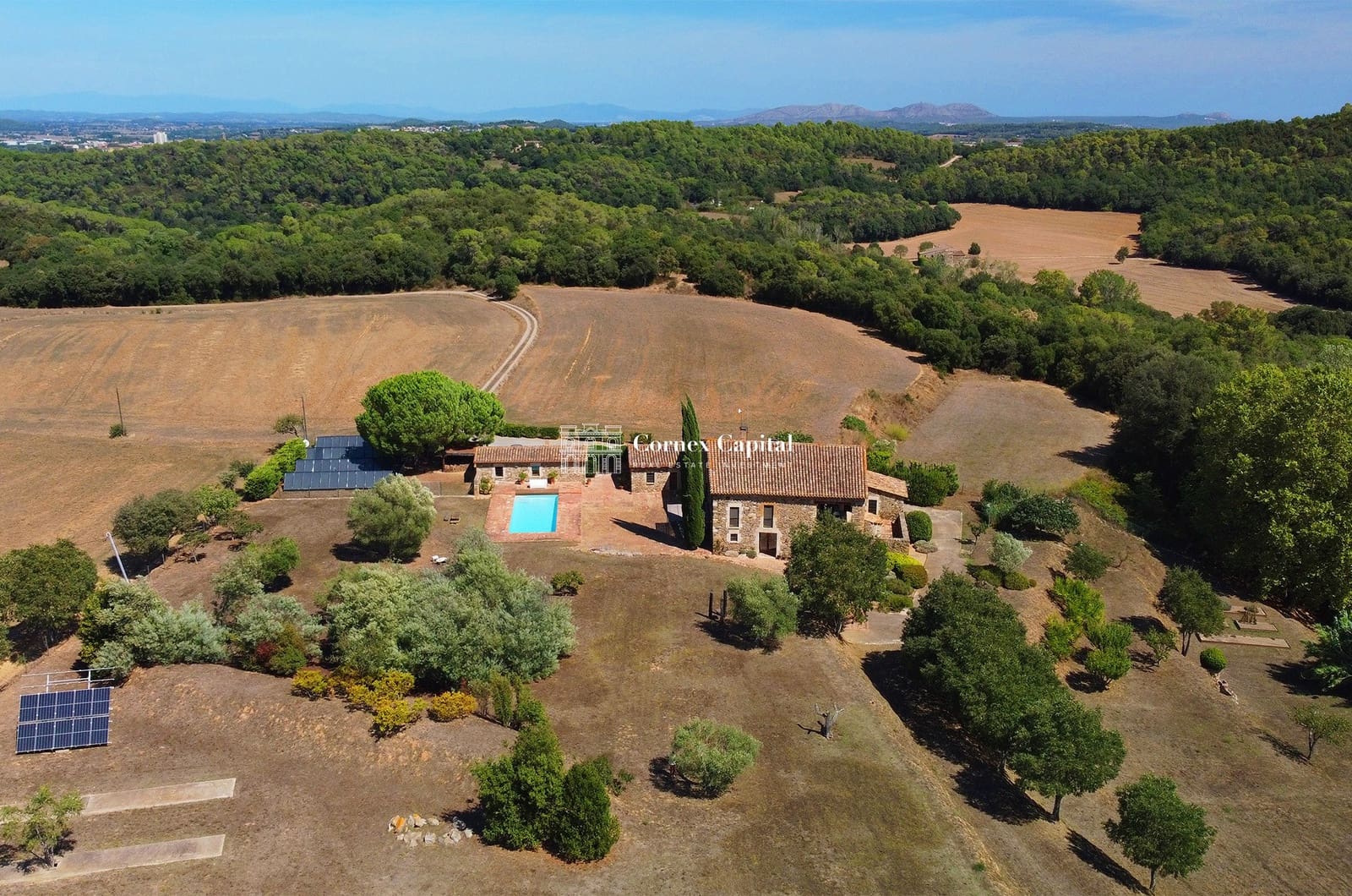 5 soveværelse Finca/Landehus til salg i La Bisbal d'Emporda med swimmingpool garage - € 3.200.000 (Ref: 7801318)