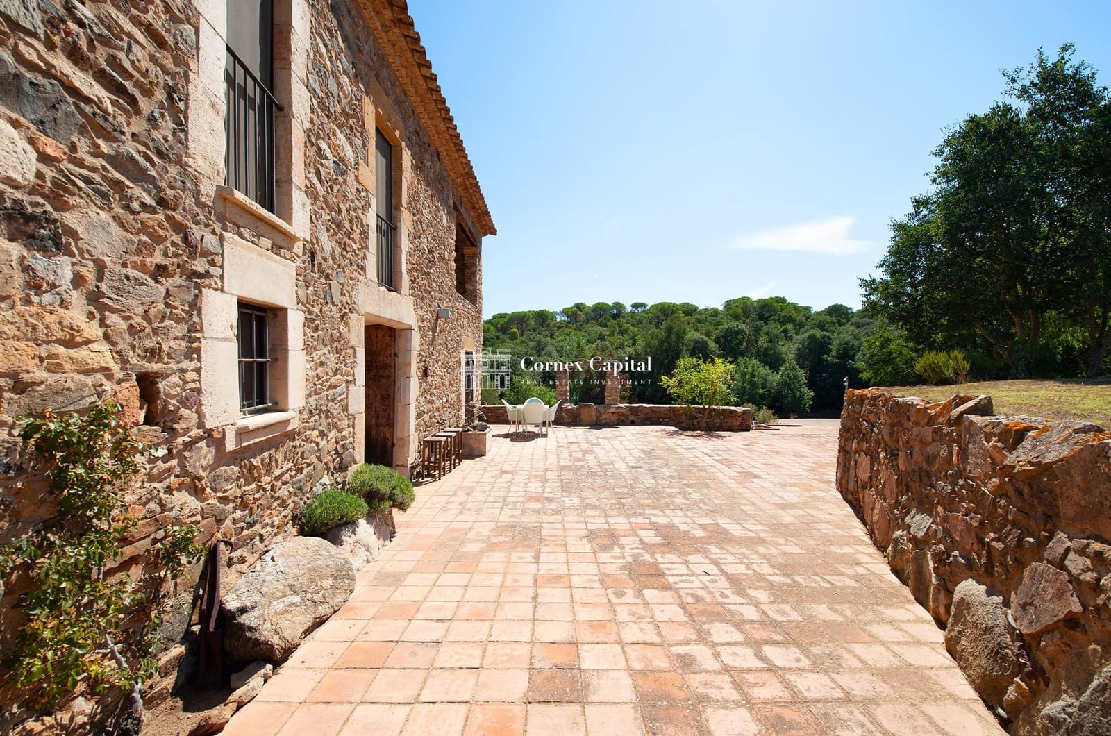 5 soveværelse Finca/Landehus til salg i La Bisbal d'Emporda med swimmingpool garage - € 3.200.000 (Ref: 7801318)