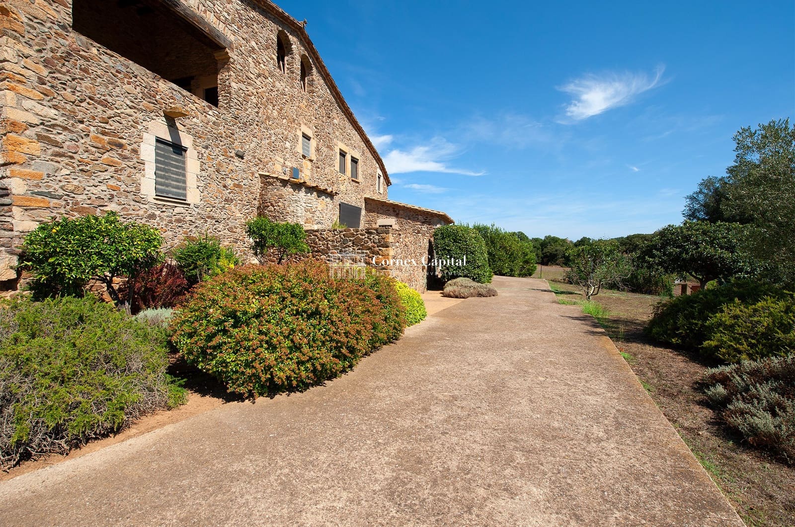 5 soveværelse Finca/Landehus til salg i La Bisbal d'Emporda med swimmingpool garage - € 3.200.000 (Ref: 7801318)