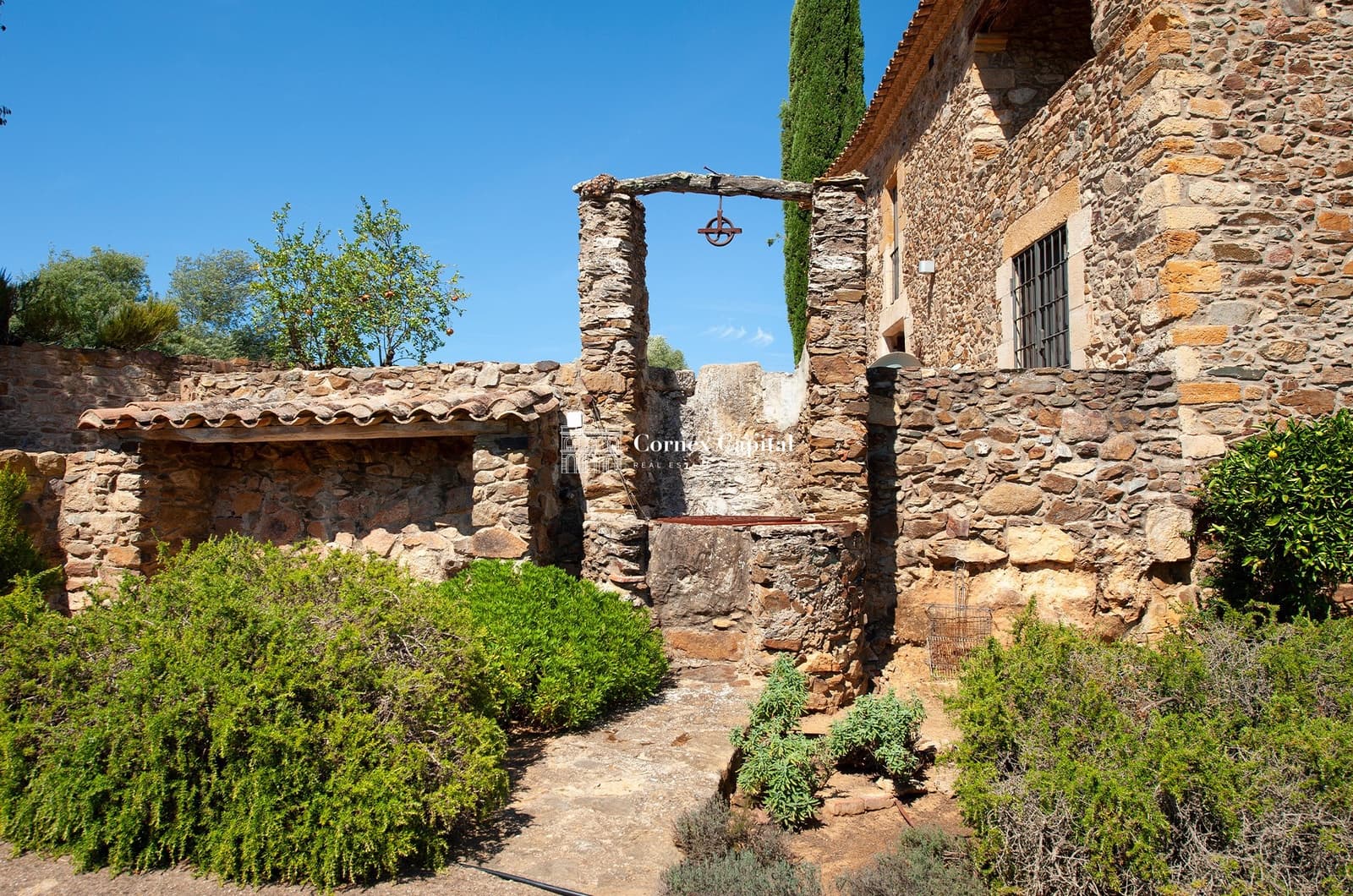5 soveværelse Finca/Landehus til salg i La Bisbal d'Emporda med swimmingpool garage - € 3.200.000 (Ref: 7801318)
