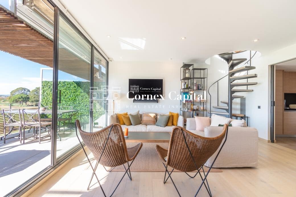 3 soverom Leilighet til salgs i Gualta med svømmebasseng garasje - € 900 000 (Ref: 7890236)