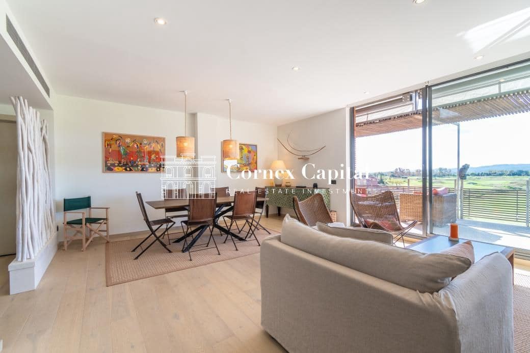 3 soverom Leilighet til salgs i Gualta med svømmebasseng garasje - € 900 000 (Ref: 7890236)