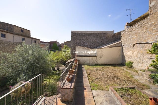 7 makuuhuone Omakotitalo myytävänä paikassa Torroella de Montgrí mukana uima-altaan - 1 260 000 € (Ref: 7895178)