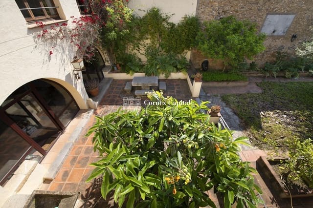 7 makuuhuone Omakotitalo myytävänä paikassa Torroella de Montgrí mukana uima-altaan - 1 260 000 € (Ref: 7895178)