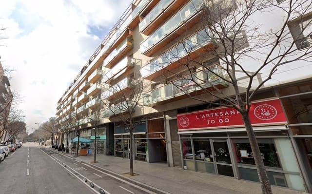 Garage till salu i El Poblenou, Barcelona stad - 15 000 € (Ref: 7968045)