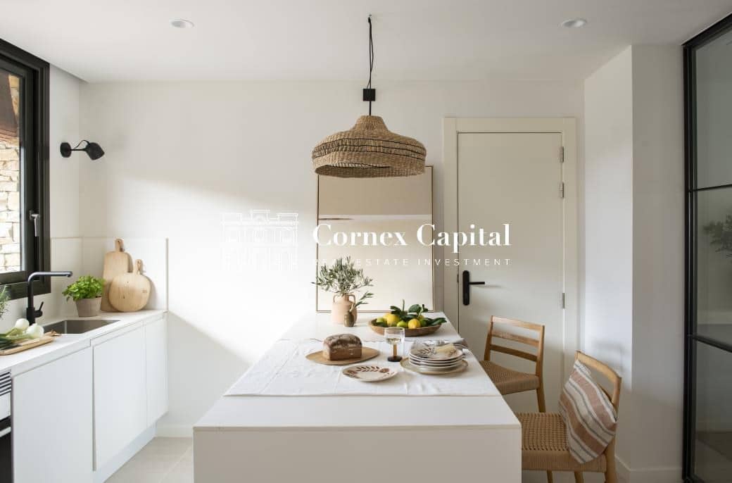 4 chambre Villa/Maison Mitoyenne à vendre à Regencos avec piscine garage - 857 000 € (Ref: 7986671)