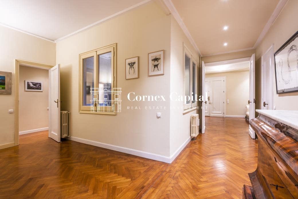 5 soveværelse Lejlighed til salg i Barcelona by med garage - € 2.300.000 (Ref: 7999850)