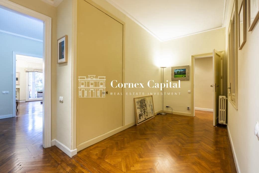 5 soveværelse Lejlighed til salg i Barcelona by med garage - € 2.300.000 (Ref: 7999850)