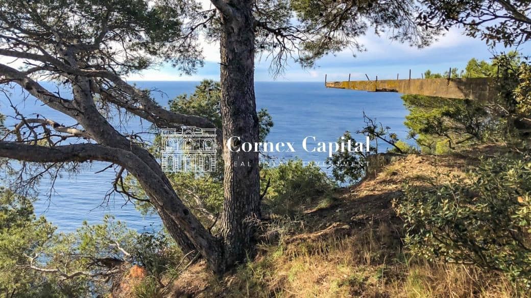 Ubebygd land til salgs i Begur - € 2 600 000 (Ref: 8120349)