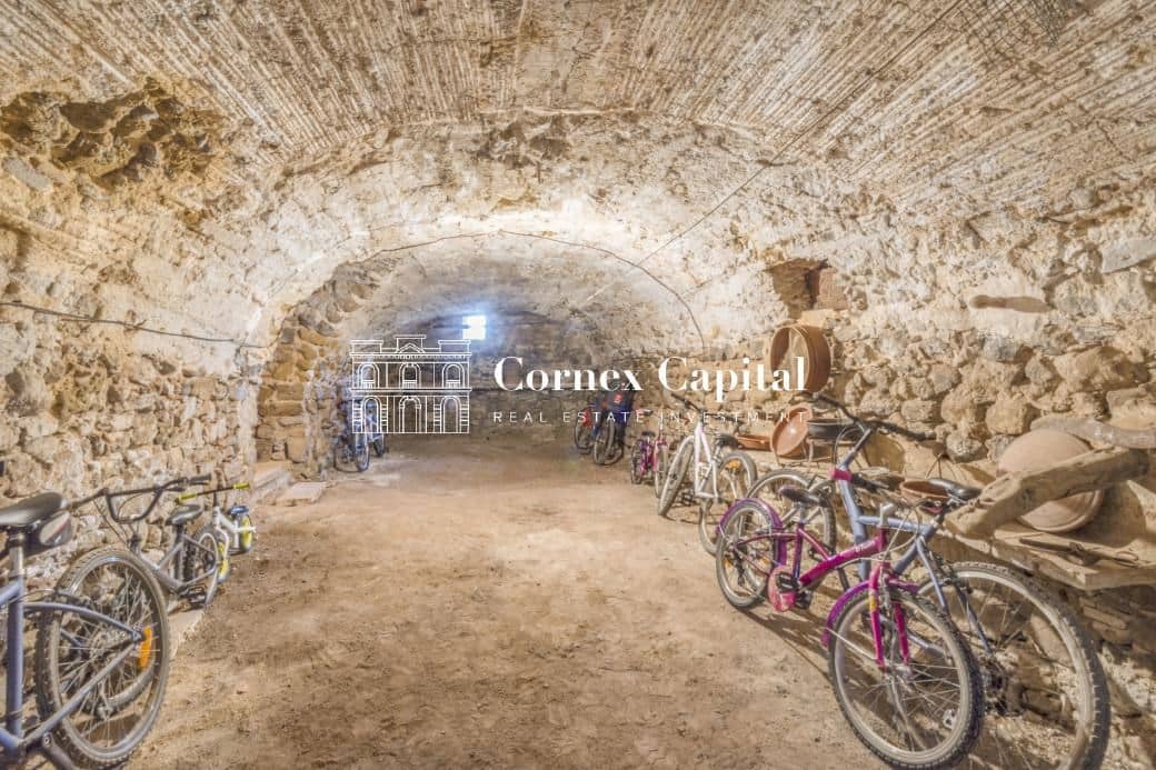 8 soveværelse Finca/Landehus til salg i Rupia med swimmingpool garage - € 1.275.000 (Ref: 8268394)