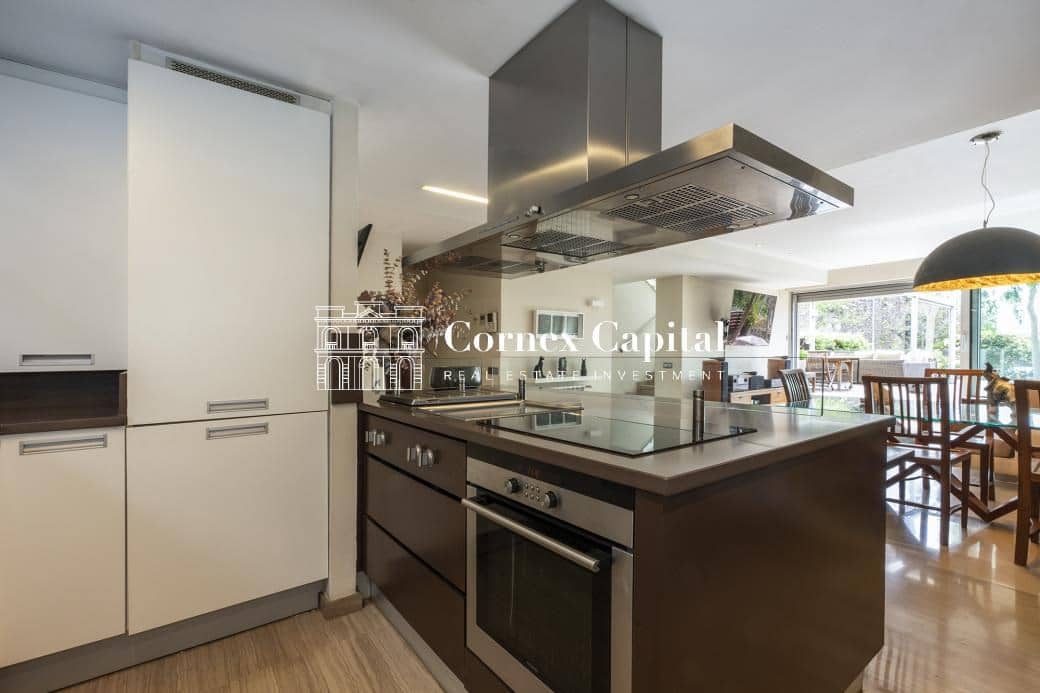 4 slaapkamer Villa te koop in Barcelona stad met garage - € 1.950.000 (Ref: 8284969)