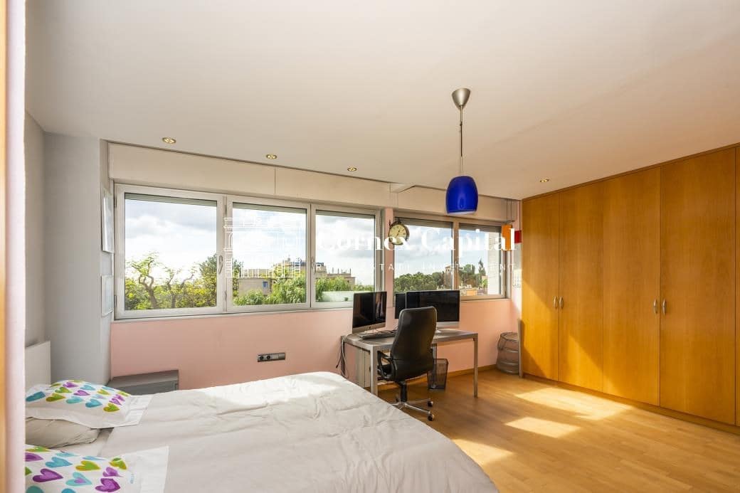 4 slaapkamer Villa te koop in Barcelona stad met garage - € 1.950.000 (Ref: 8284969)