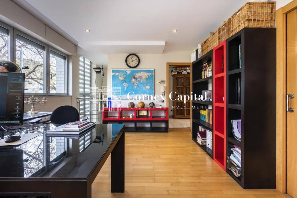 4 slaapkamer Villa te koop in Barcelona stad met garage - € 1.950.000 (Ref: 8284969)