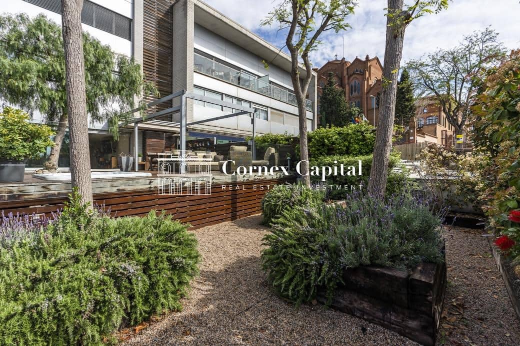 4 slaapkamer Villa te koop in Barcelona stad met garage - € 1.950.000 (Ref: 8284969)