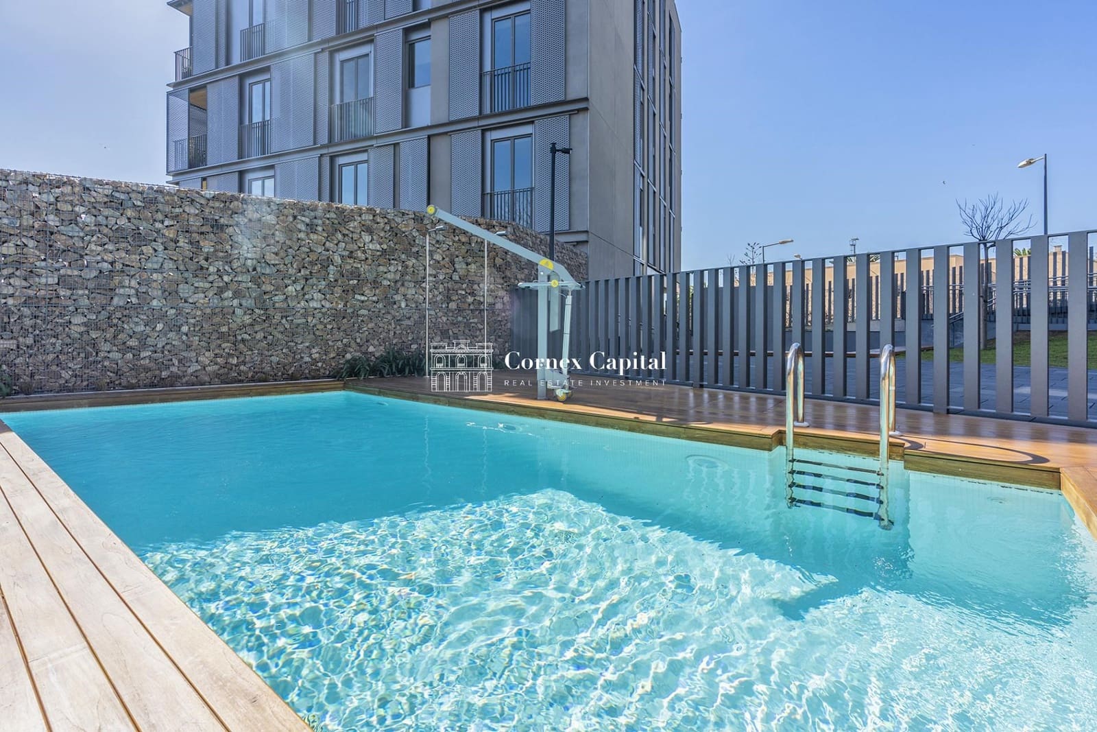 3 soveværelse Lejlighed til leje i Barcelona by med swimmingpool garage - € 4.950 (Ref: 8313701)