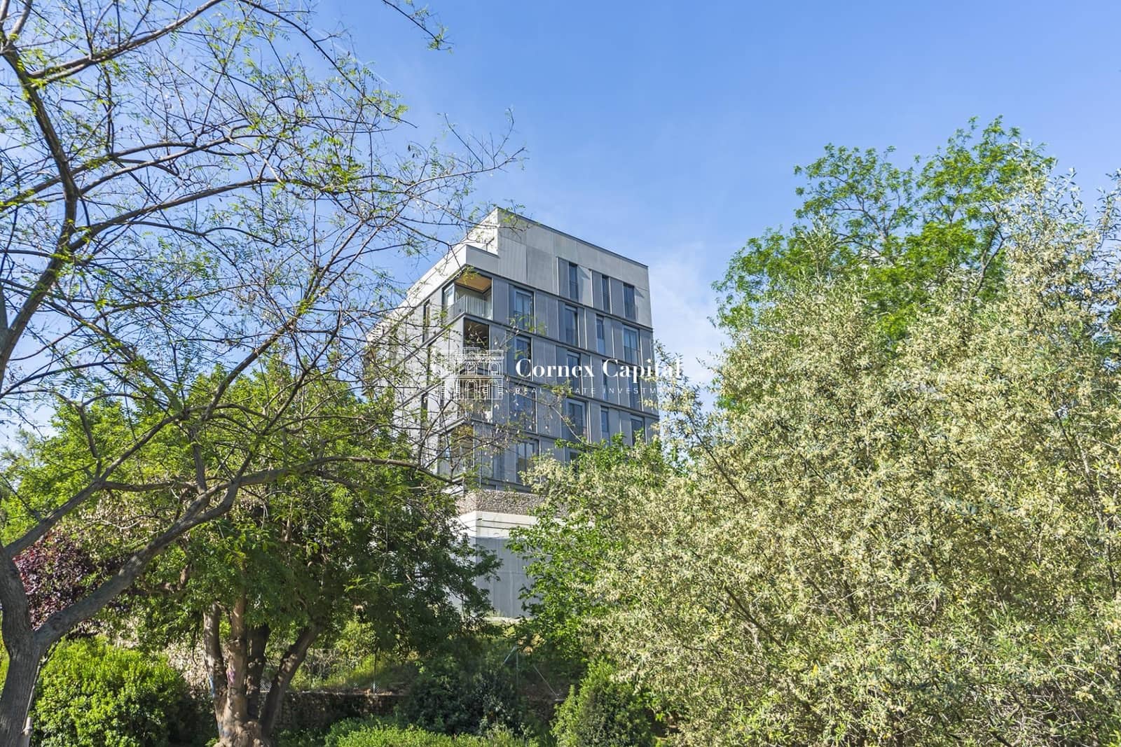 3 soveværelse Lejlighed til leje i Barcelona by med swimmingpool garage - € 4.950 (Ref: 8313701)