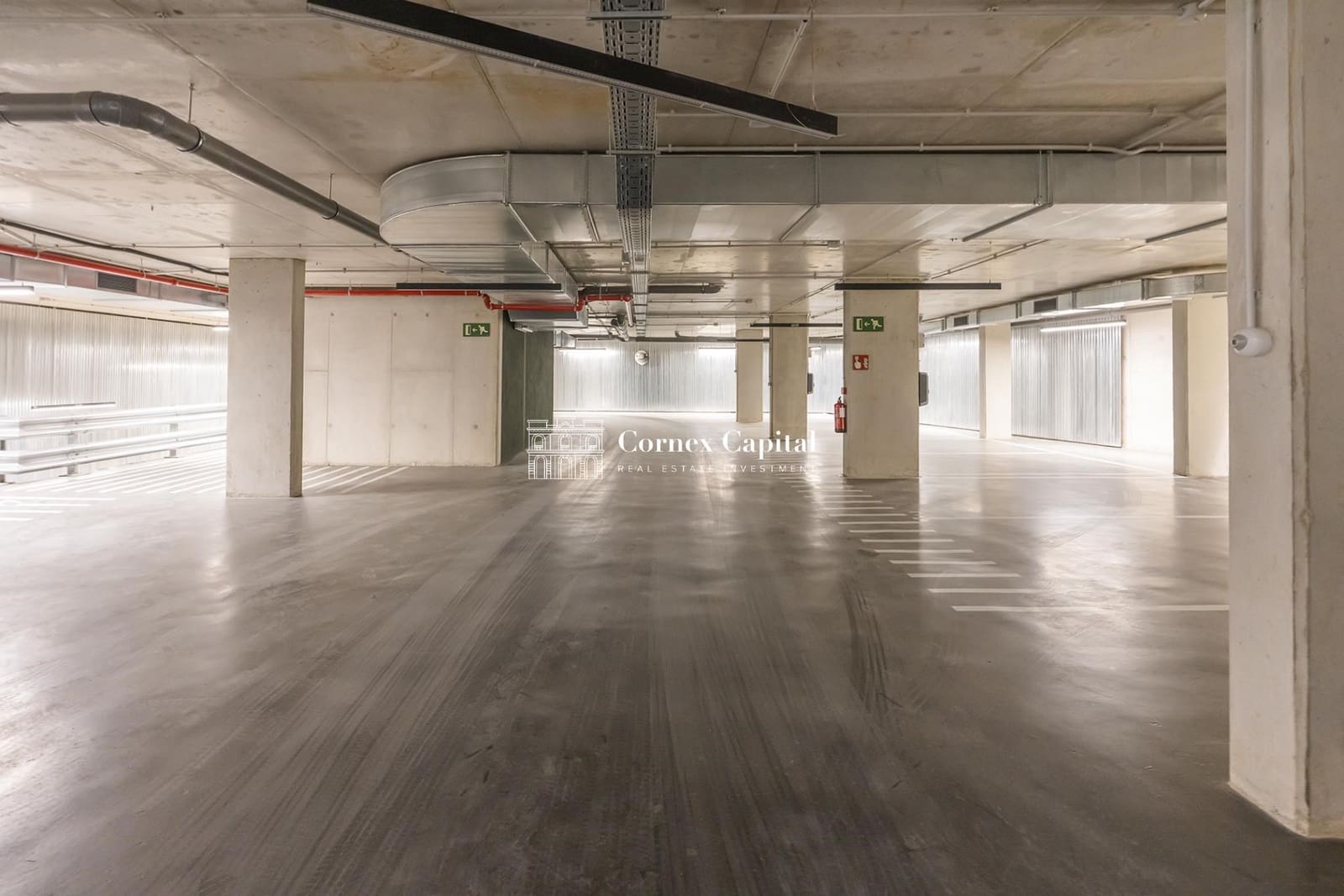 Appartement de 3 chambres à louer à Barcelone ville avec piscine garage - 4 950 € (Ref: 8313706)