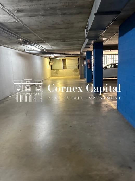 Garage til salg i Barcelona by - € 32.000 (Ref: 8344640)