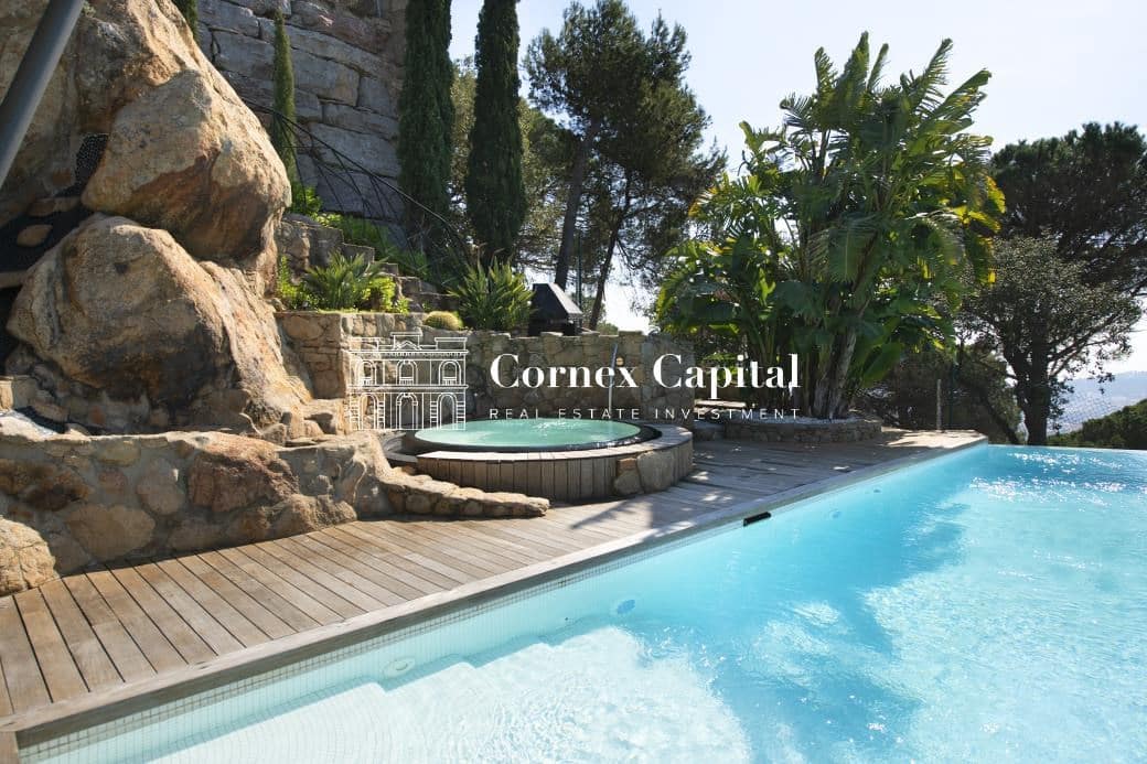 6 soveværelse Villa til salg i Lloret de Mar med swimmingpool garage - € 1.990.000 (Ref: 8363470)