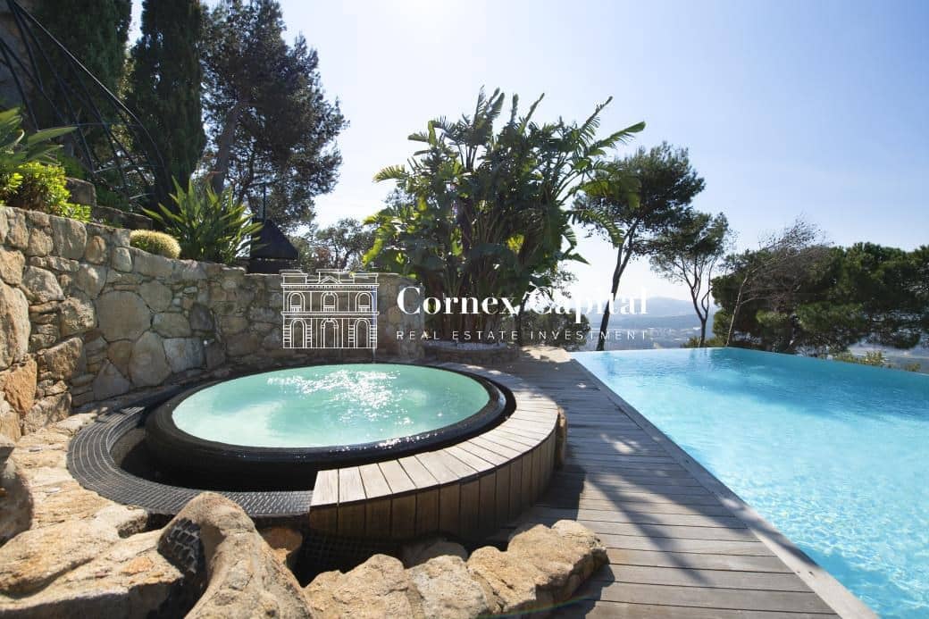 6 soveværelse Villa til salg i Lloret de Mar med swimmingpool garage - € 1.990.000 (Ref: 8363470)