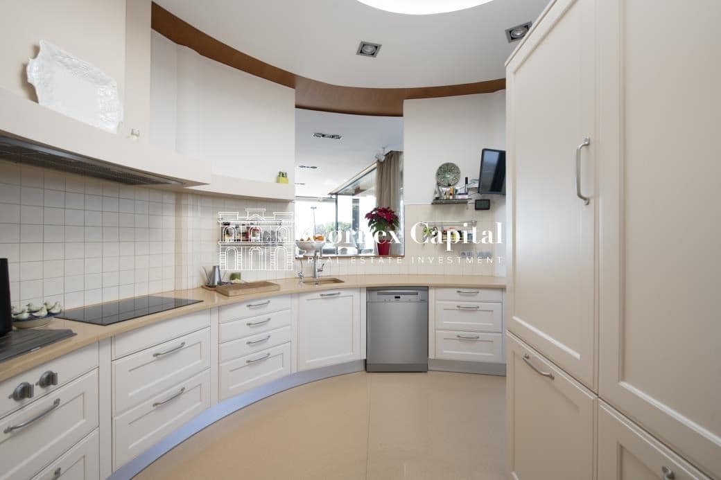 6 soveværelse Villa til salg i Lloret de Mar med swimmingpool garage - € 1.990.000 (Ref: 8363470)