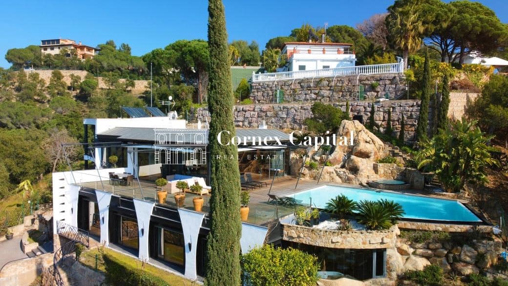 6 soveværelse Villa til salg i Lloret de Mar med swimmingpool garage - € 1.990.000 (Ref: 8363470)