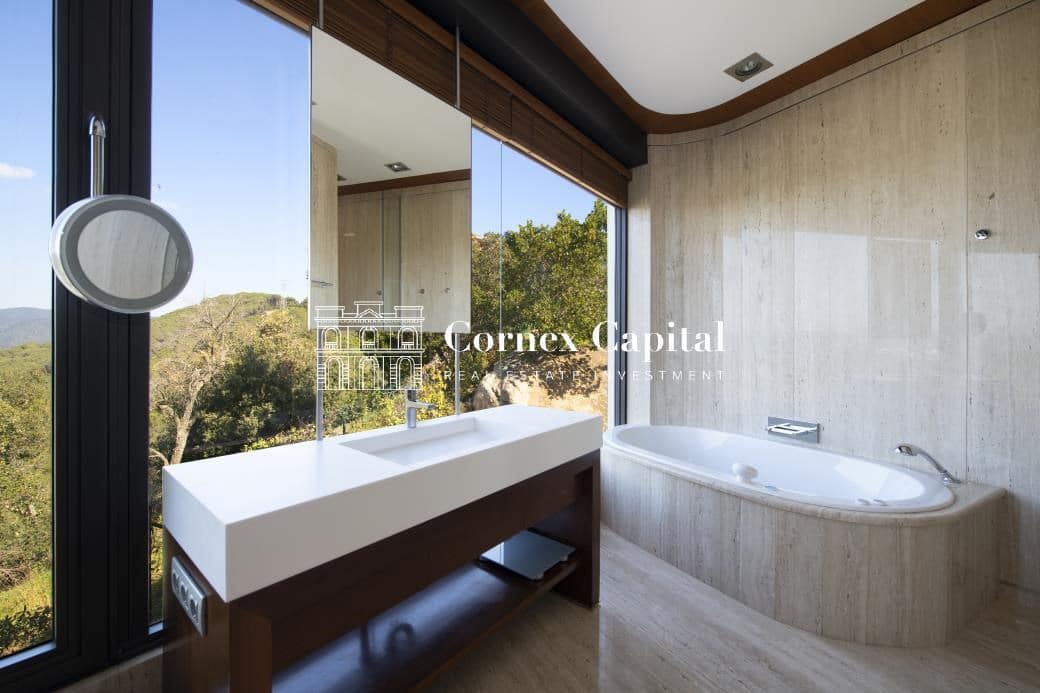 6 soveværelse Villa til salg i Lloret de Mar med swimmingpool garage - € 1.990.000 (Ref: 8363470)