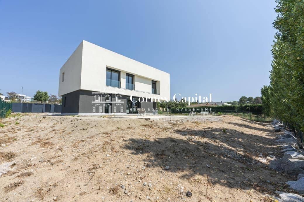 Chalet de 4 habitaciones en La Roca del Vallès en venta con piscina garaje - 1.235.000 € (Ref: 8371250)