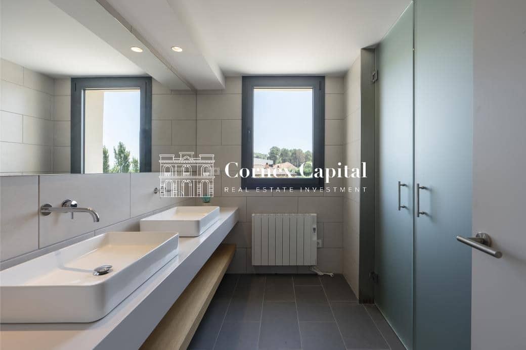 Chalet de 4 habitaciones en La Roca del Vallès en venta con piscina garaje - 1.235.000 € (Ref: 8371250)