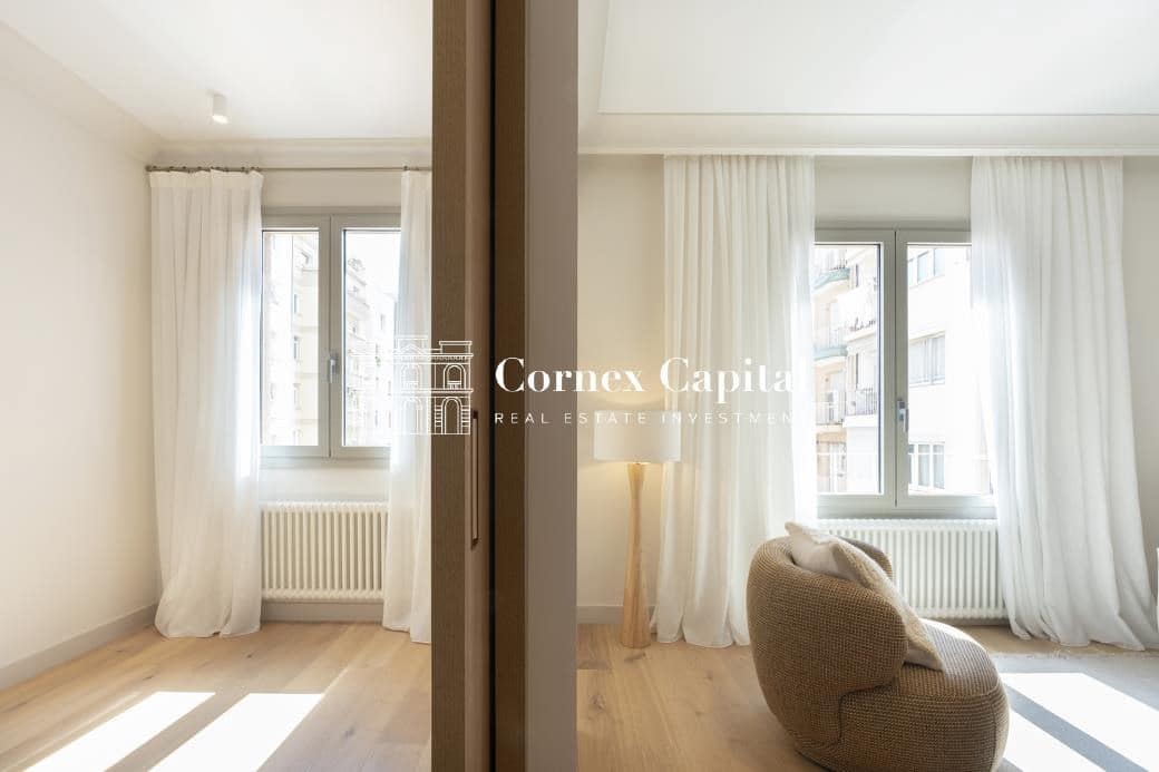 4 soveværelse Lejlighed til salg i Barcelona by - € 1.100.000 (Ref: 8385667)