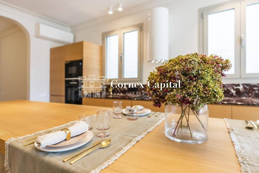 4 soveværelse Lejlighed til salg i Barcelona by - € 1.100.000 (Ref: 8385667)