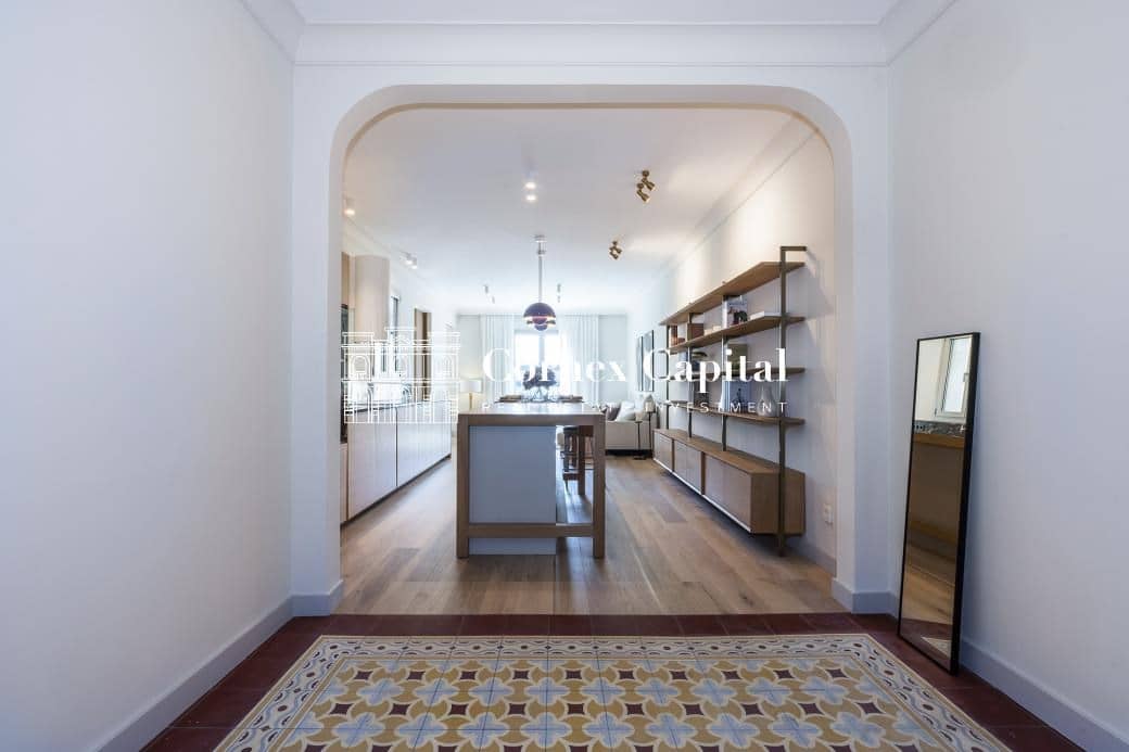 4 soveværelse Lejlighed til salg i Barcelona by - € 1.100.000 (Ref: 8385667)