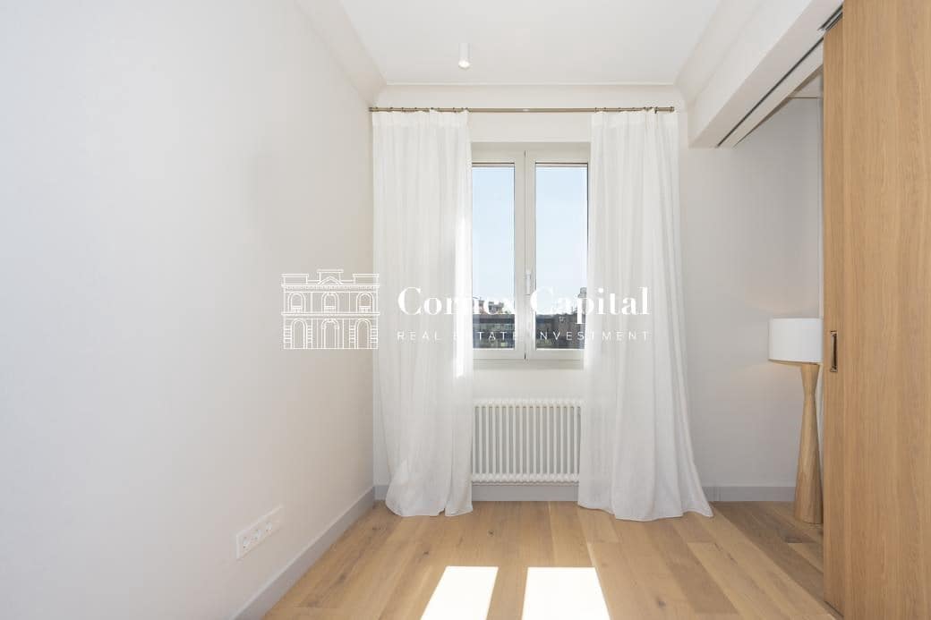 4 soveværelse Lejlighed til salg i Barcelona by - € 1.100.000 (Ref: 8385667)