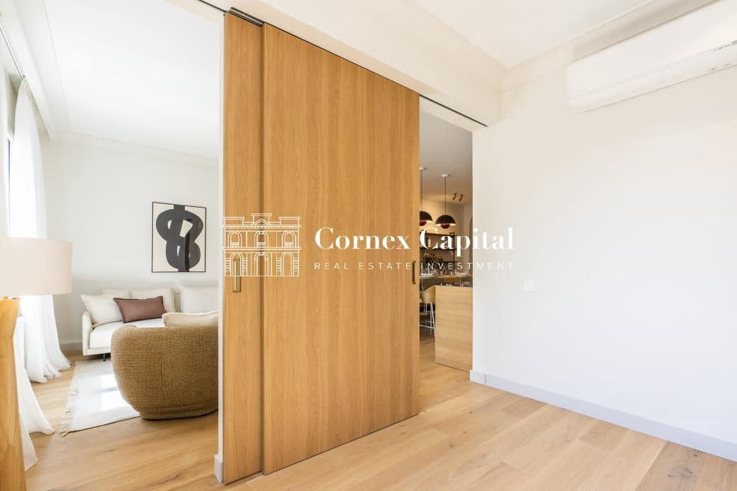 4 soveværelse Lejlighed til salg i Barcelona by - € 1.100.000 (Ref: 8385667)