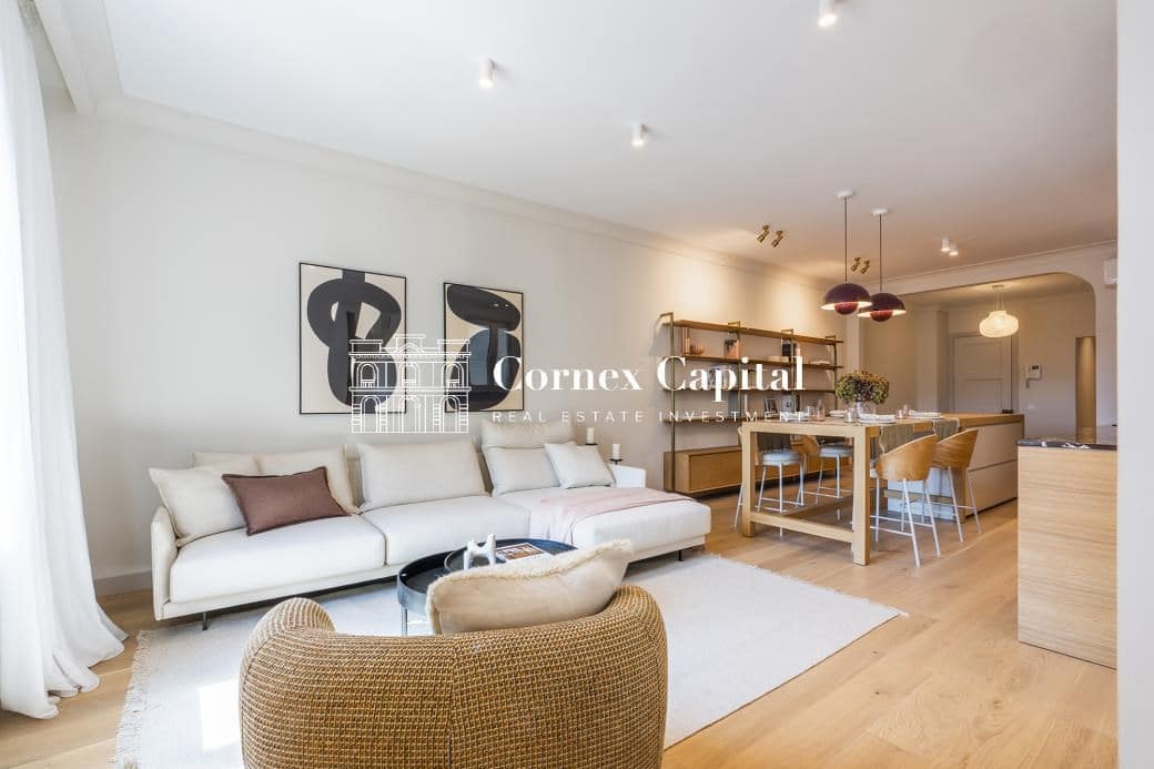 4 soveværelse Lejlighed til salg i Barcelona by - € 1.100.000 (Ref: 8385667)