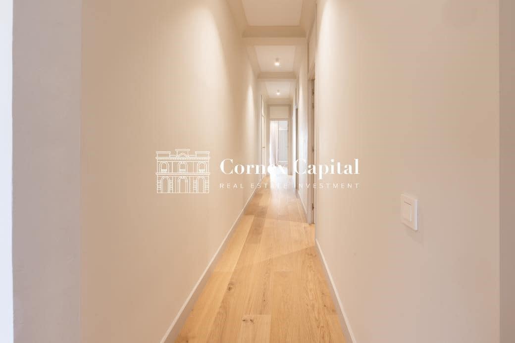 4 soveværelse Lejlighed til salg i Barcelona by - € 1.100.000 (Ref: 8385667)