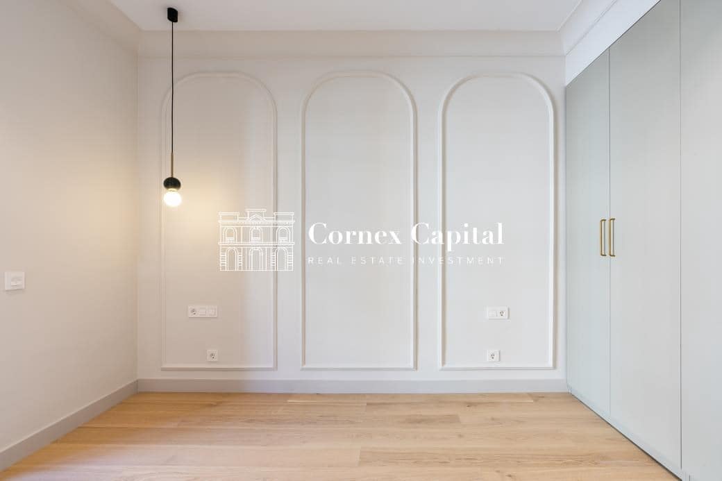 4 soveværelse Lejlighed til salg i Barcelona by - € 1.100.000 (Ref: 8385667)