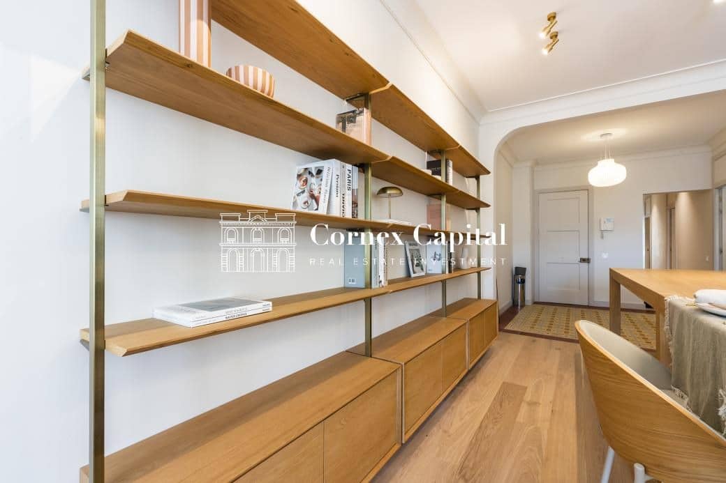 4 soveværelse Lejlighed til salg i Barcelona by - € 1.100.000 (Ref: 8385667)