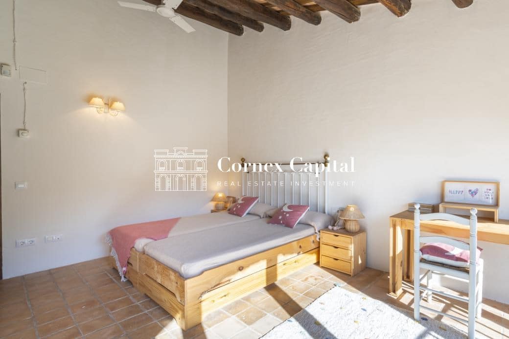 4 soveværelse Byhus til leje i Vilopriu med swimmingpool - € 10.000 (Ref: 8398991)