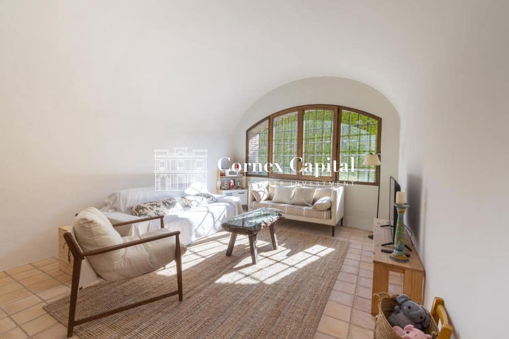 Maison de Ville de 4 chambres à louer à Vilopriu avec piscine garage - 10 000 € (Ref: 8398991)