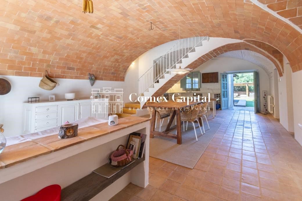 Maison de Ville de 4 chambres à louer à Vilopriu avec piscine garage - 10 000 € (Ref: 8398991)