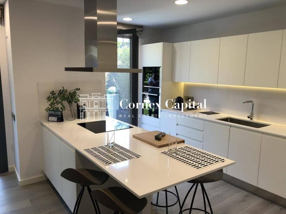 4 soveværelse Lejlighed til salg i Esplugues de Llobregat med swimmingpool garage - € 2.211.000 (Ref: 8576487)