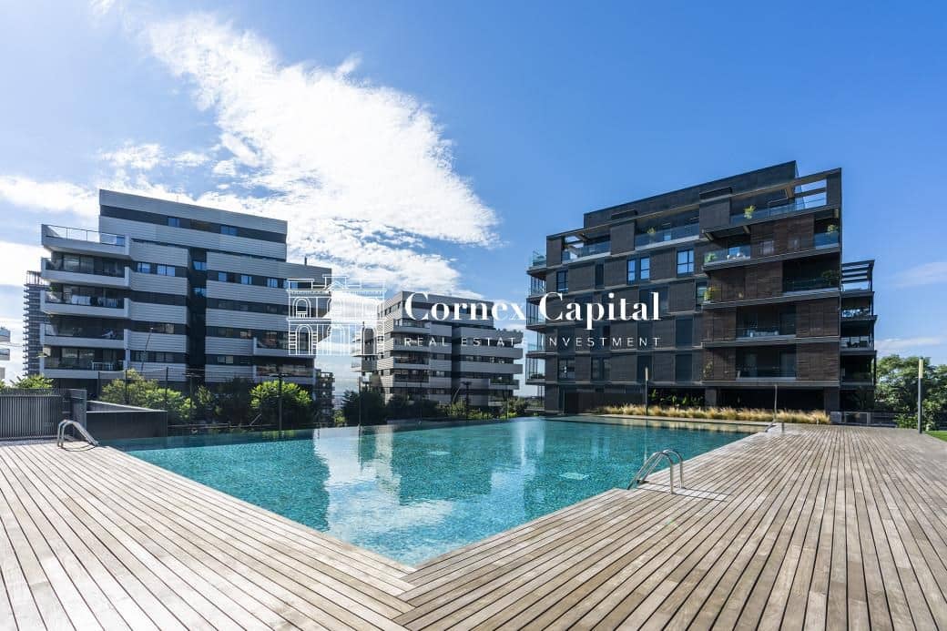 4 soveværelse Lejlighed til salg i Esplugues de Llobregat med swimmingpool garage - € 2.211.000 (Ref: 8576487)