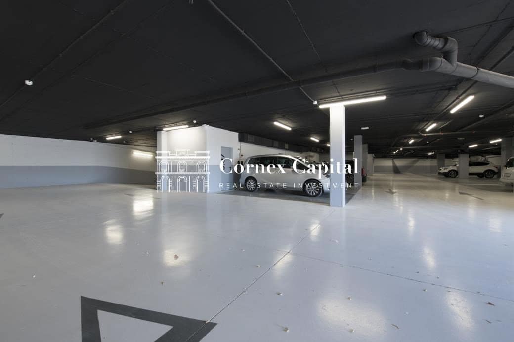 4 makuuhuone Huoneisto myytävänä paikassa Esplugues de Llobregat mukana uima-altaan 
autotalli - 2 211 000 € (Ref: 8576487)