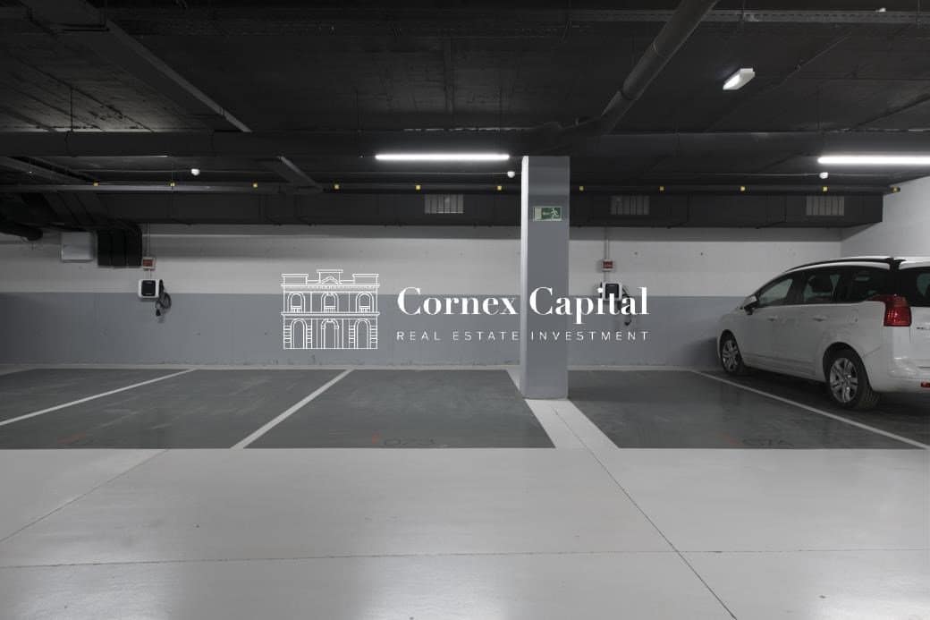 4 makuuhuone Huoneisto myytävänä paikassa Esplugues de Llobregat mukana uima-altaan 
autotalli - 2 211 000 € (Ref: 8576487)
