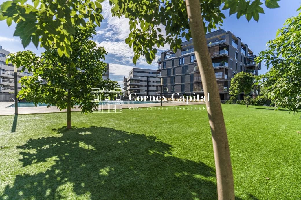 4 makuuhuone Huoneisto myytävänä paikassa Esplugues de Llobregat mukana uima-altaan 
autotalli - 2 211 000 € (Ref: 8576487)