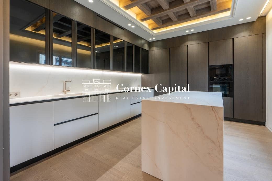 Apartamento de 5 habitaciones en Barcelona ciudad en venta - 4.400.000 € (Ref: 8755450)
