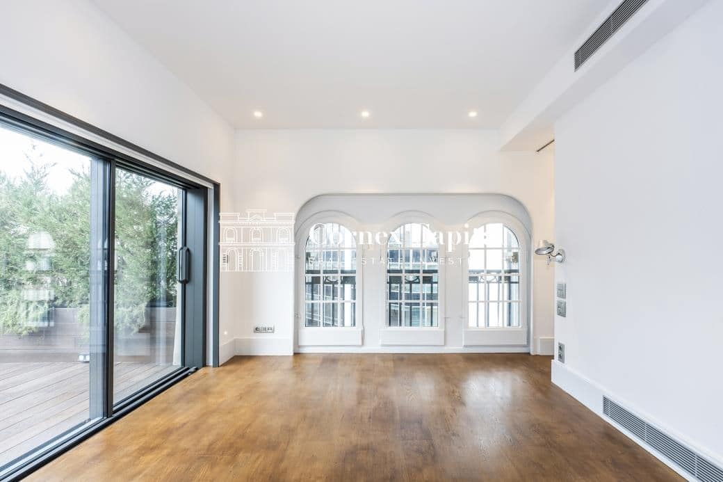 2 soveværelse Lejlighed til salg i Barcelona by med garage - € 1.700.000 (Ref: 8766828)